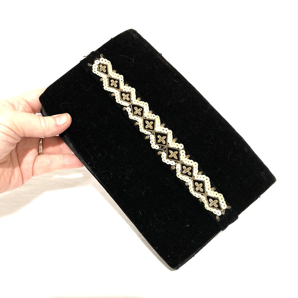 VINTAGE India Clutch Purse Black Velvet Retro Gold & Silver sequins embroidery - Picture 2 of 10